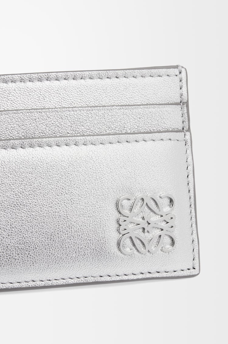 LOEWE 亮面納帕小牛皮 Puffer Anagram 素色卡夾 銀色