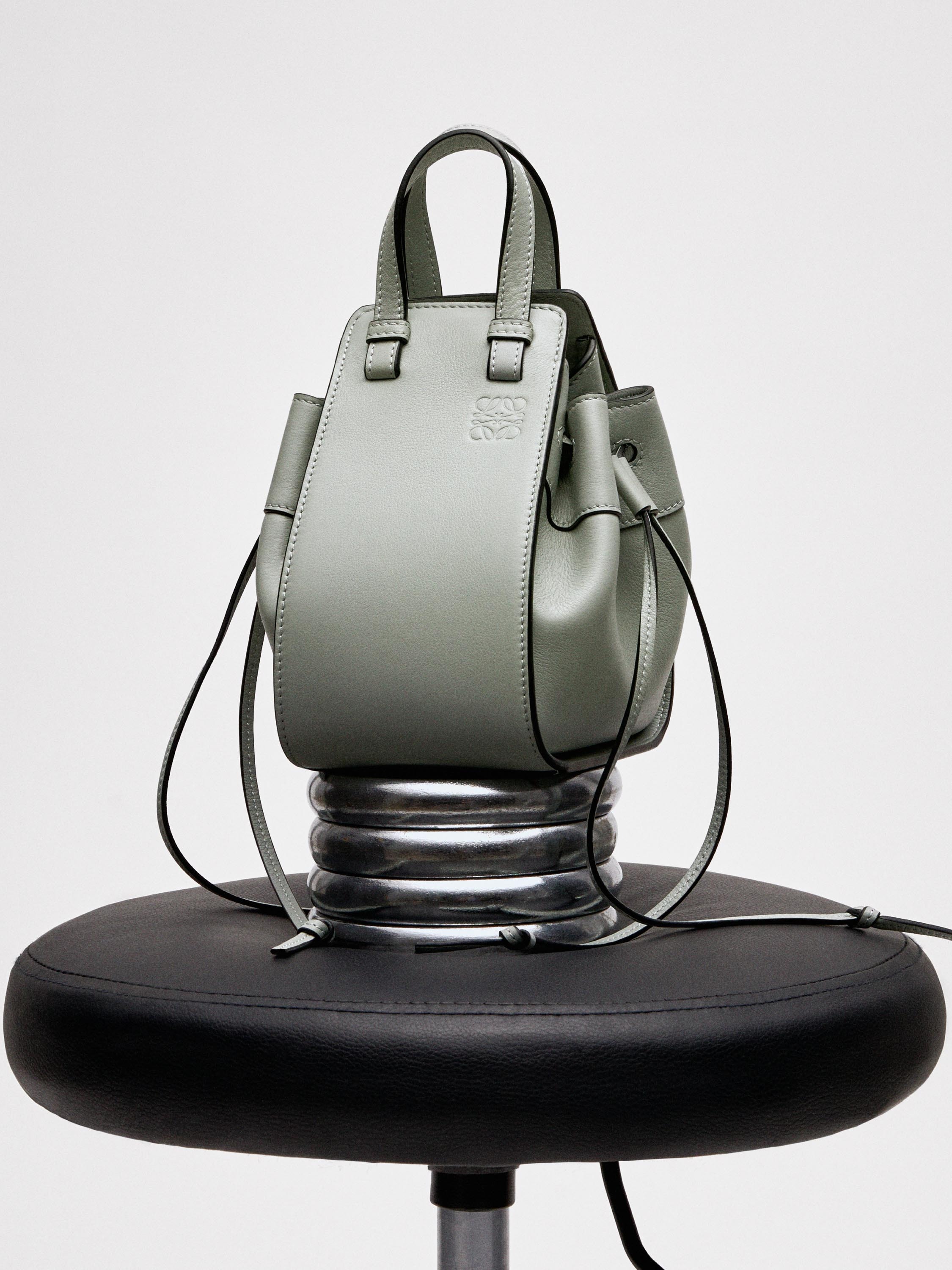 loewe hammock bolsa celebrity