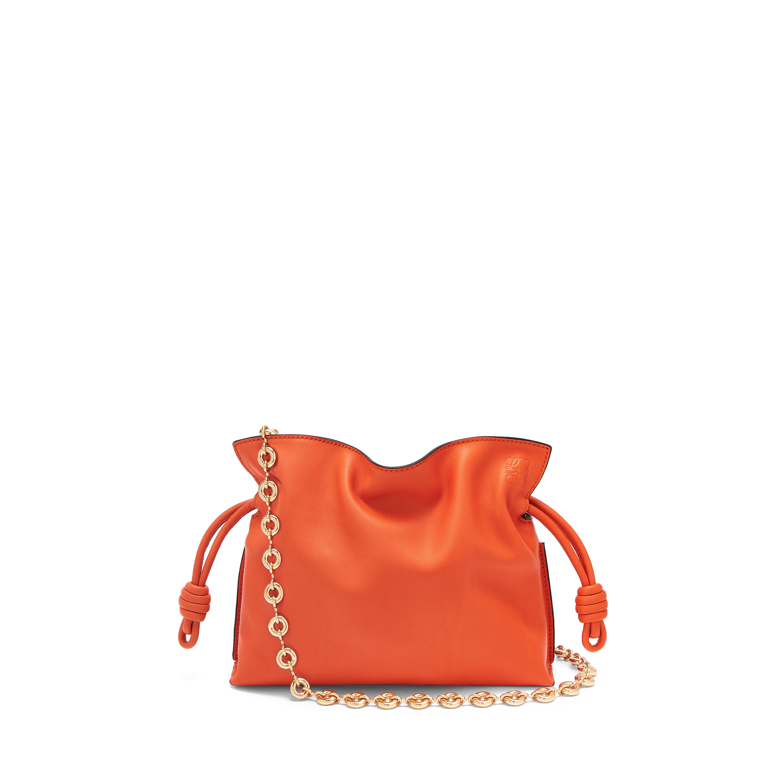 LOEWE | Reinventando la artesanía y la piel.