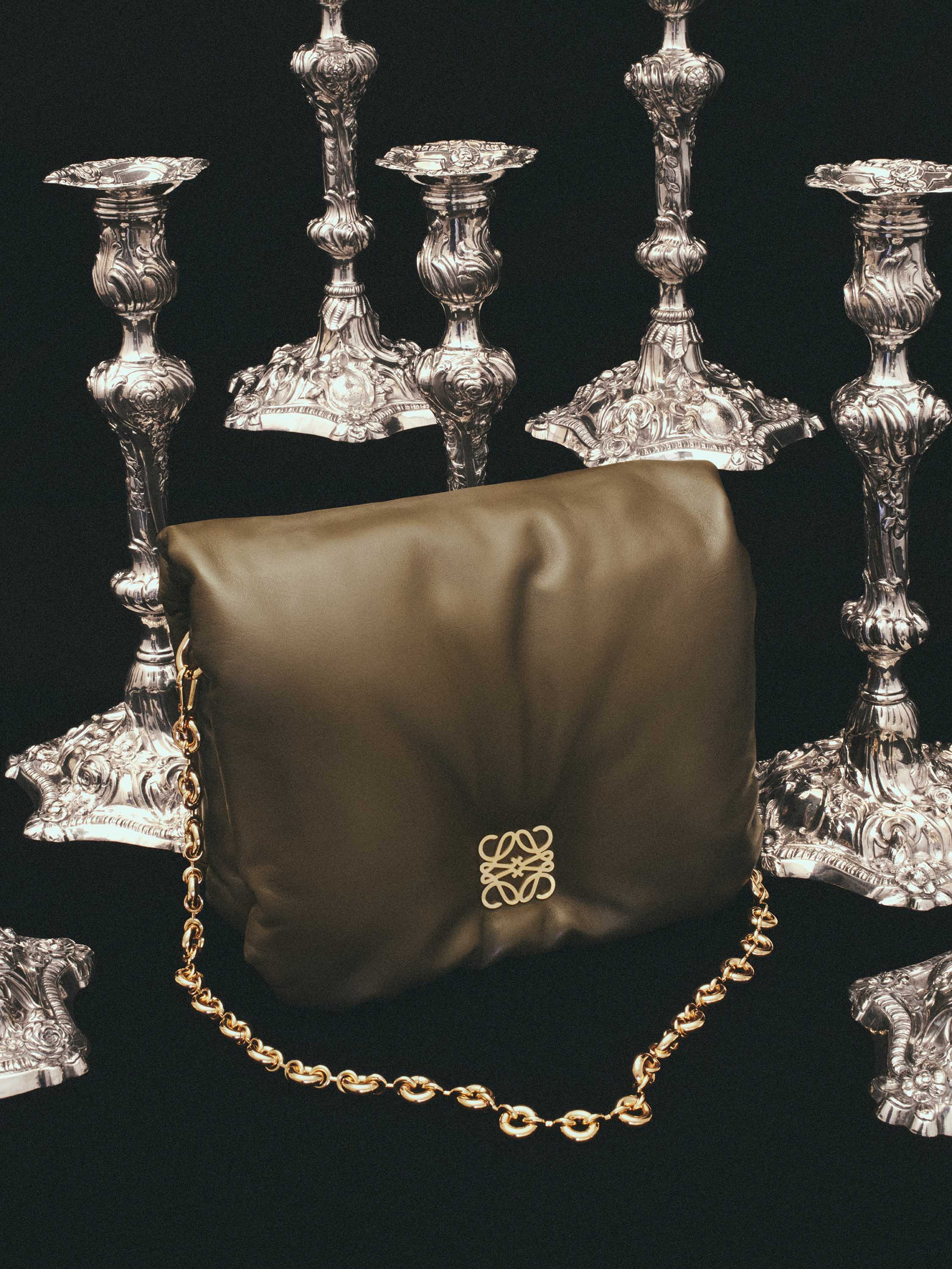 LOEWE_SS23_DAVID_SIMS_CAMPAIGN_RGB_CROPPED_2250X3000_015_0017_V3.jpg