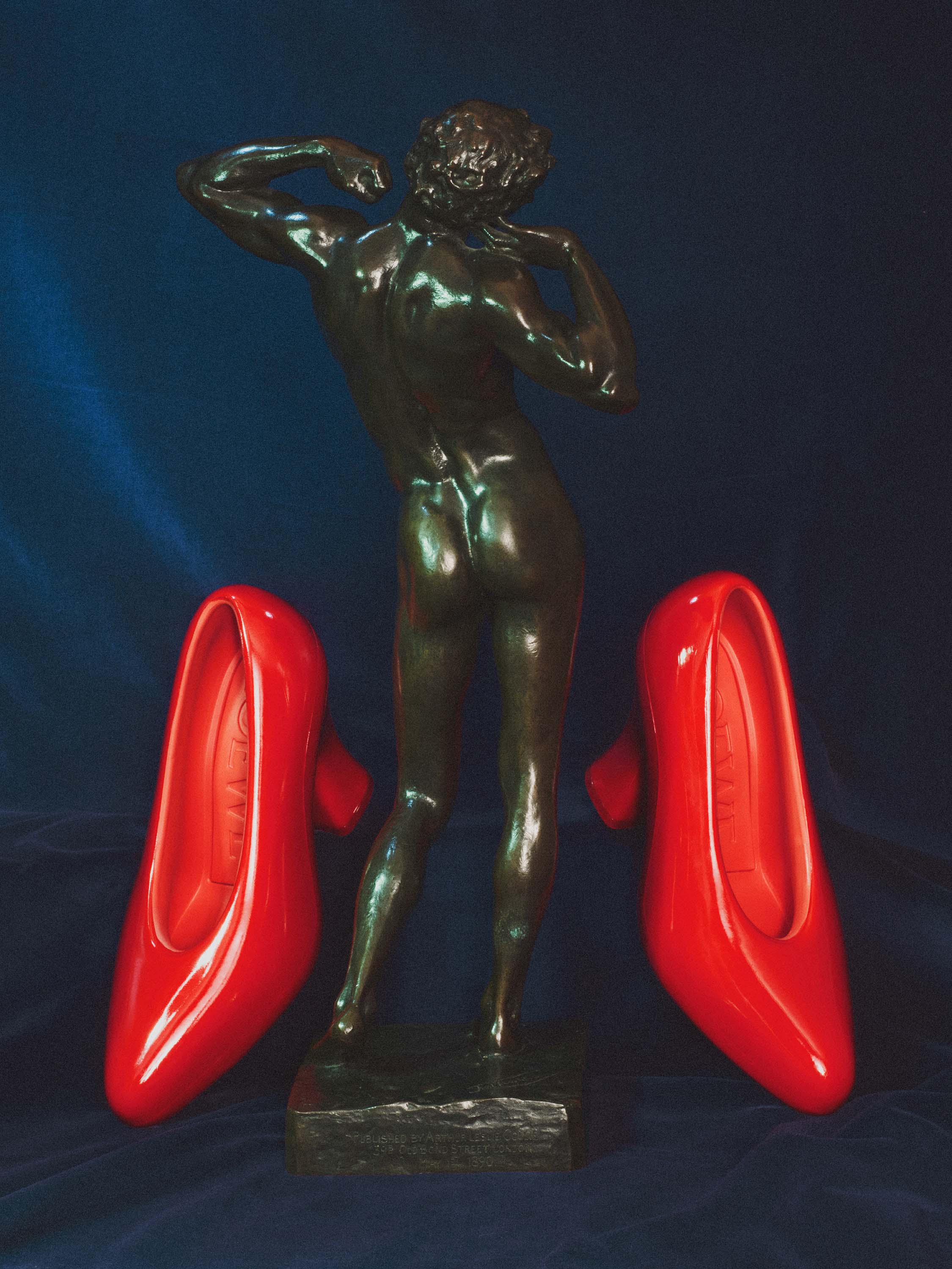 LOEWE_SS23_DAVID_SIMS_CAMPAIGN_RGB_CROPPED_2250X3000_1556_LOE_022_0111_R_V1.jpg