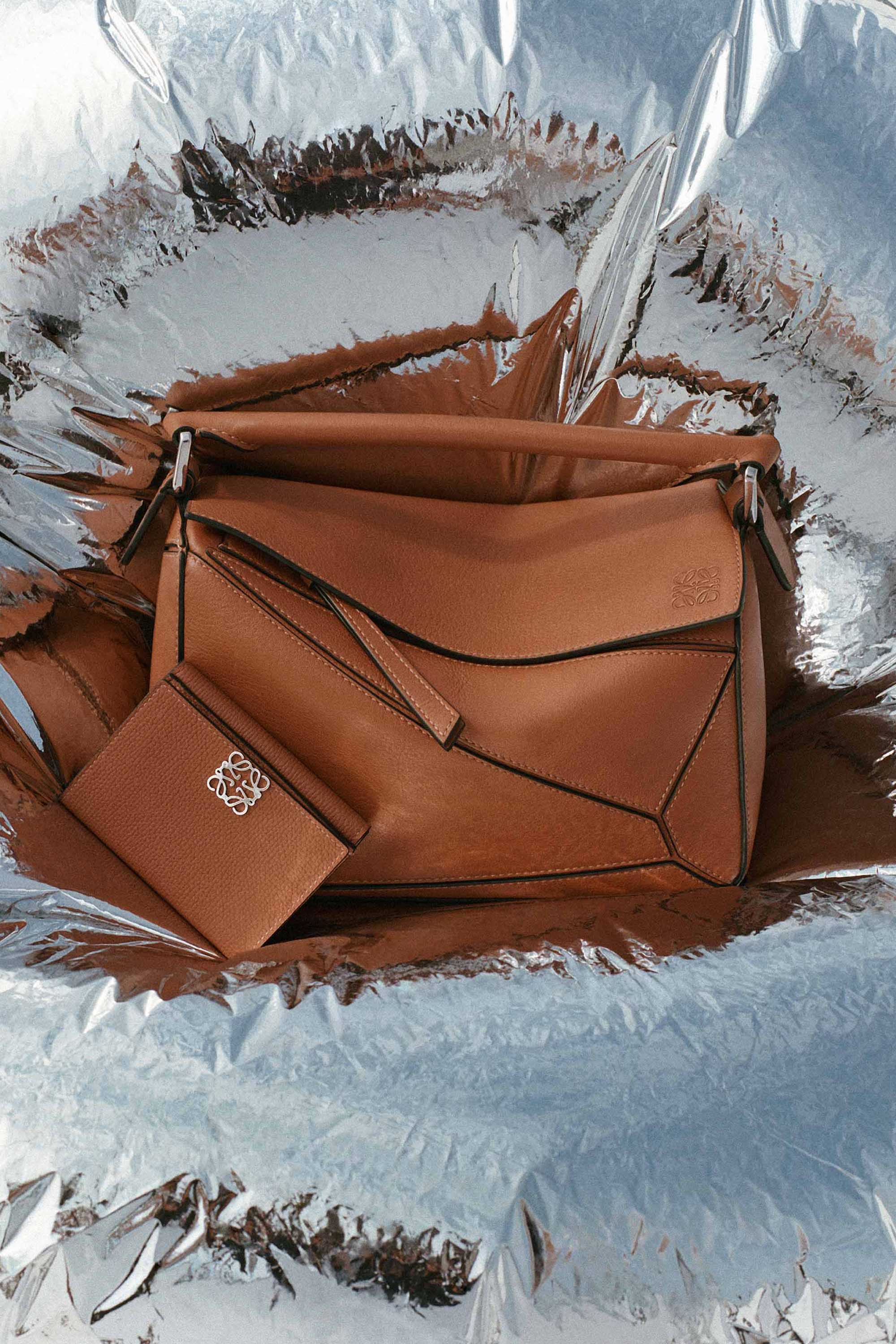 Siamod CARUGETTO 45294 コニャックレザー取り外し可能な車輪付きラップトップケース　並行輸入品 : Siamod, VERNAZZA, CARUGETTO, Napa Cashmere Leather, 15