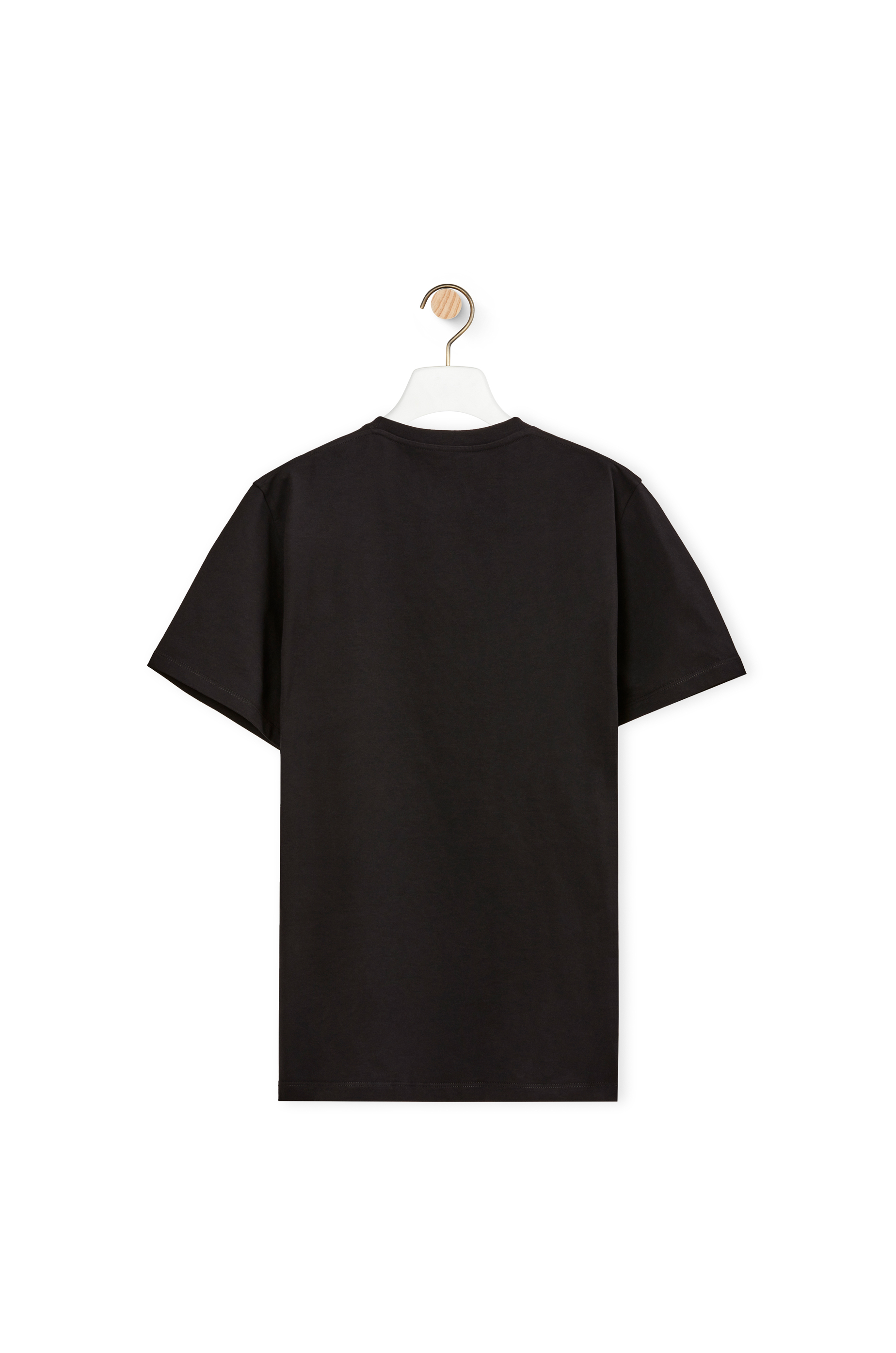 Accessories and luxury clothing for men
