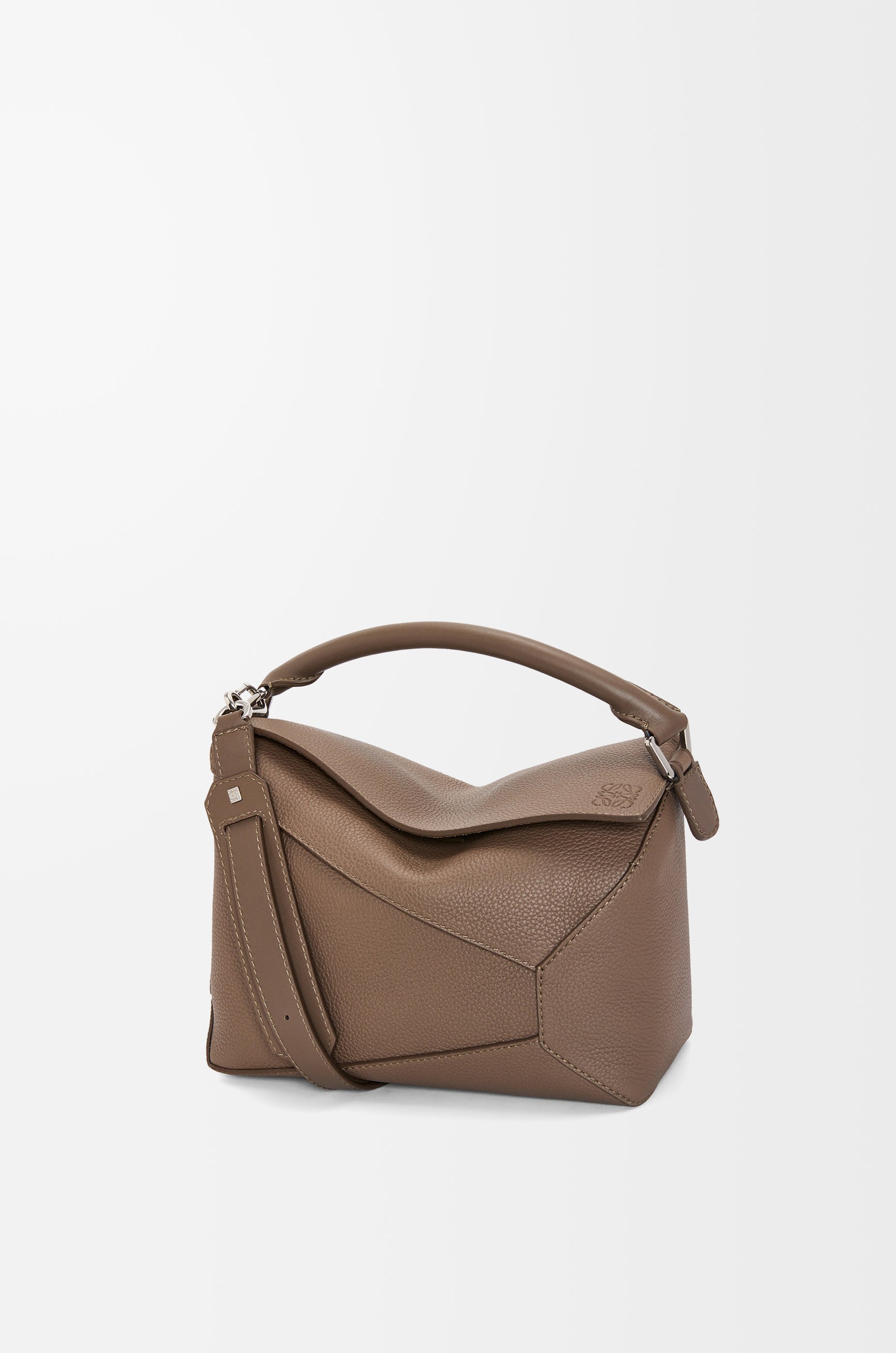 【待望★】 パズルバッグ（グレインカーフ） ブラウン - LOEWE バッグ