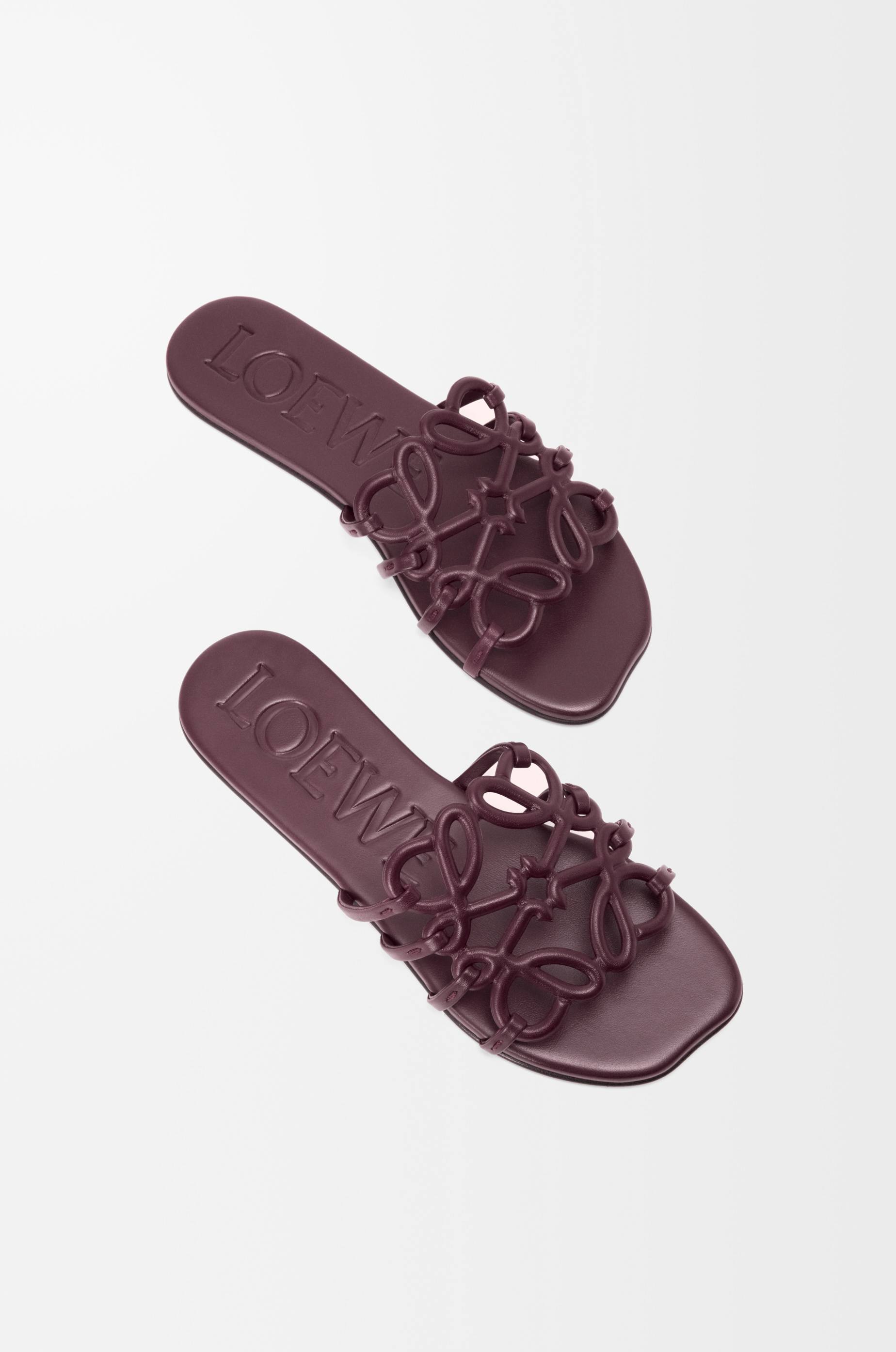 LOEWE Petal Anagram slide in soft calfskin Dark Burgundy