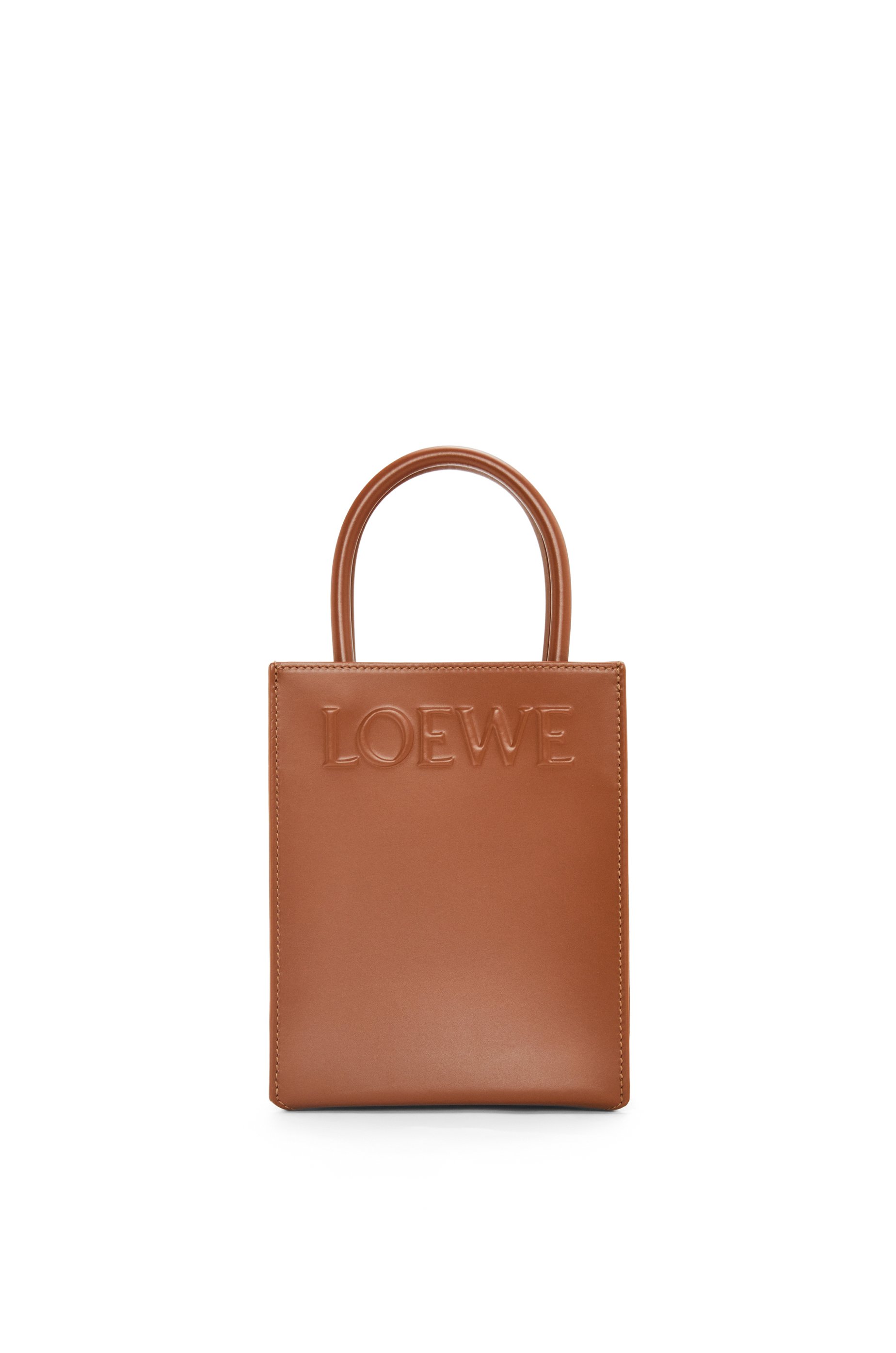 スタンダード A5 トート（スリークカーフ） タン - LOEWE