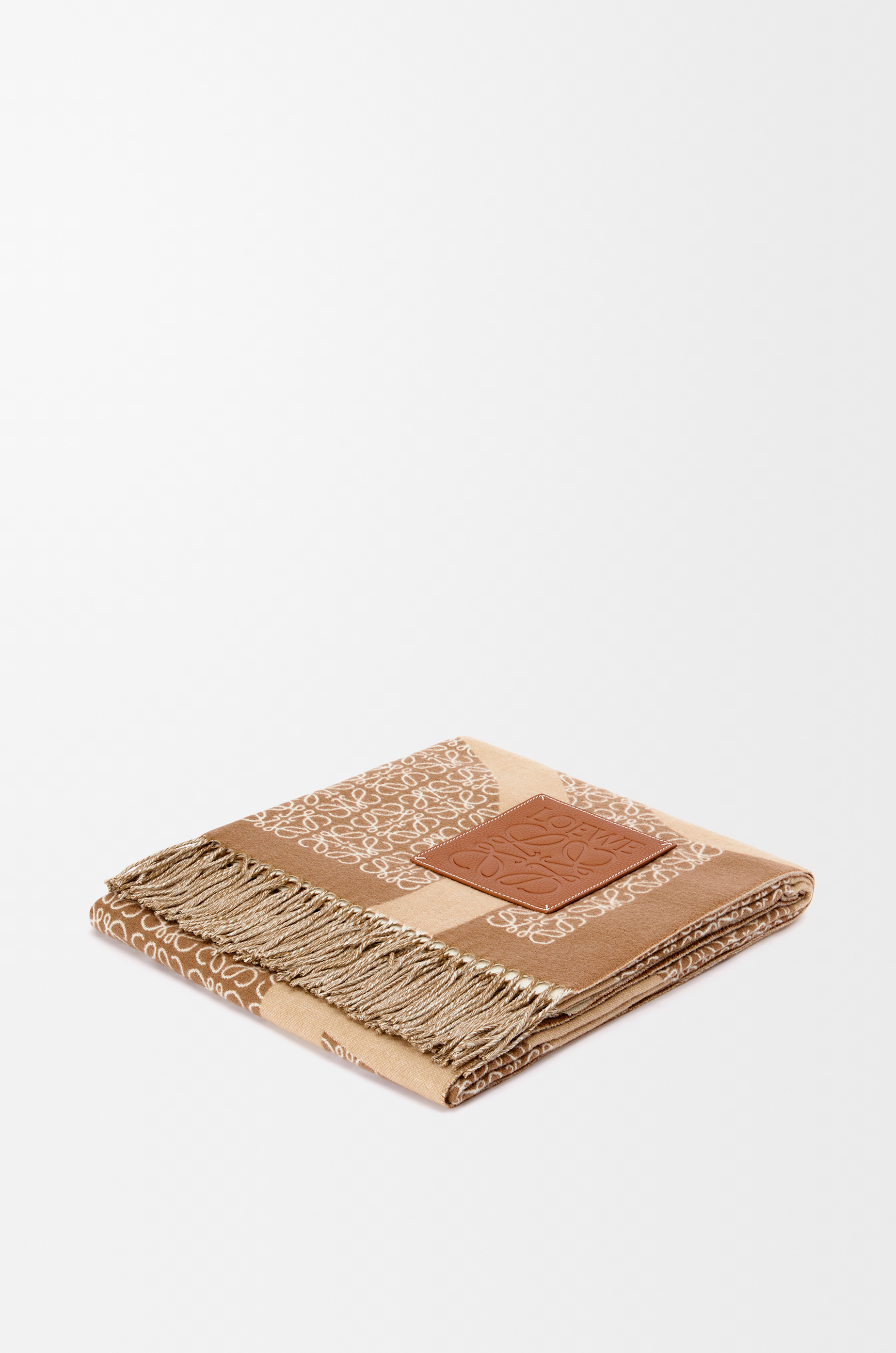 Anagram blanket in wool