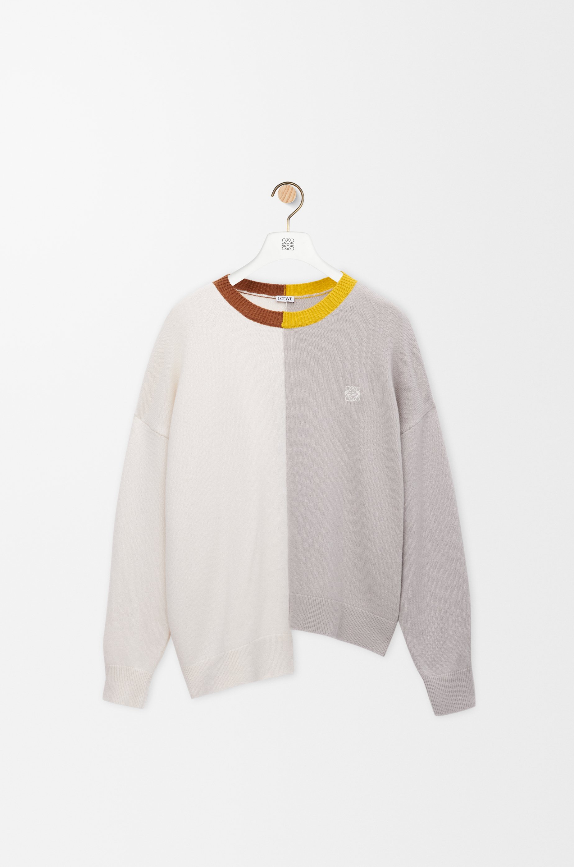 ひかげ　LOEWE ブラック アシンメトリーニットセーター LOEWE（ロエベ） アナグラム ロゴ アシンメトリー カシミヤ ニット