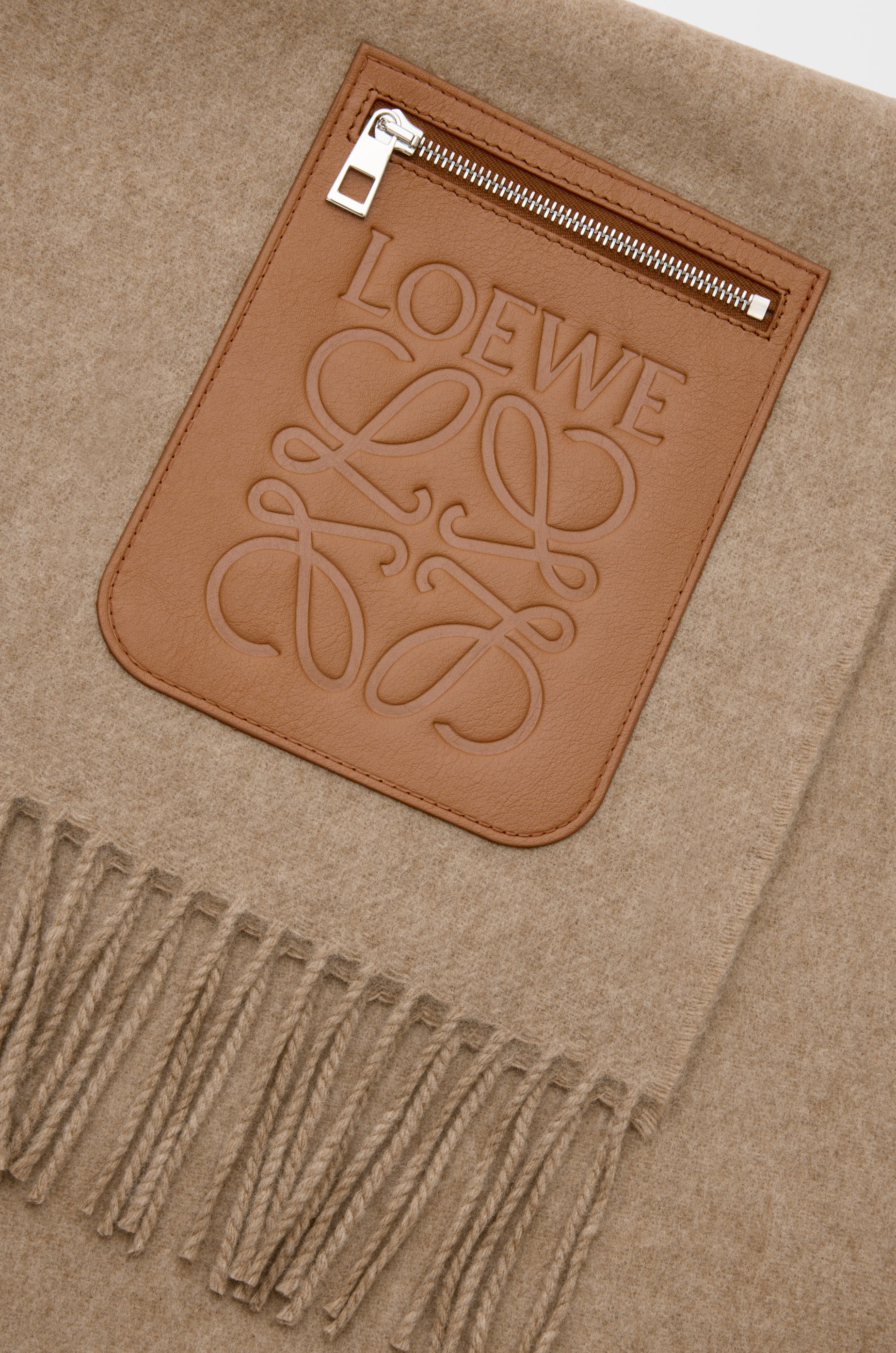 LOEWE 羊毛和羊绒围巾 米色
