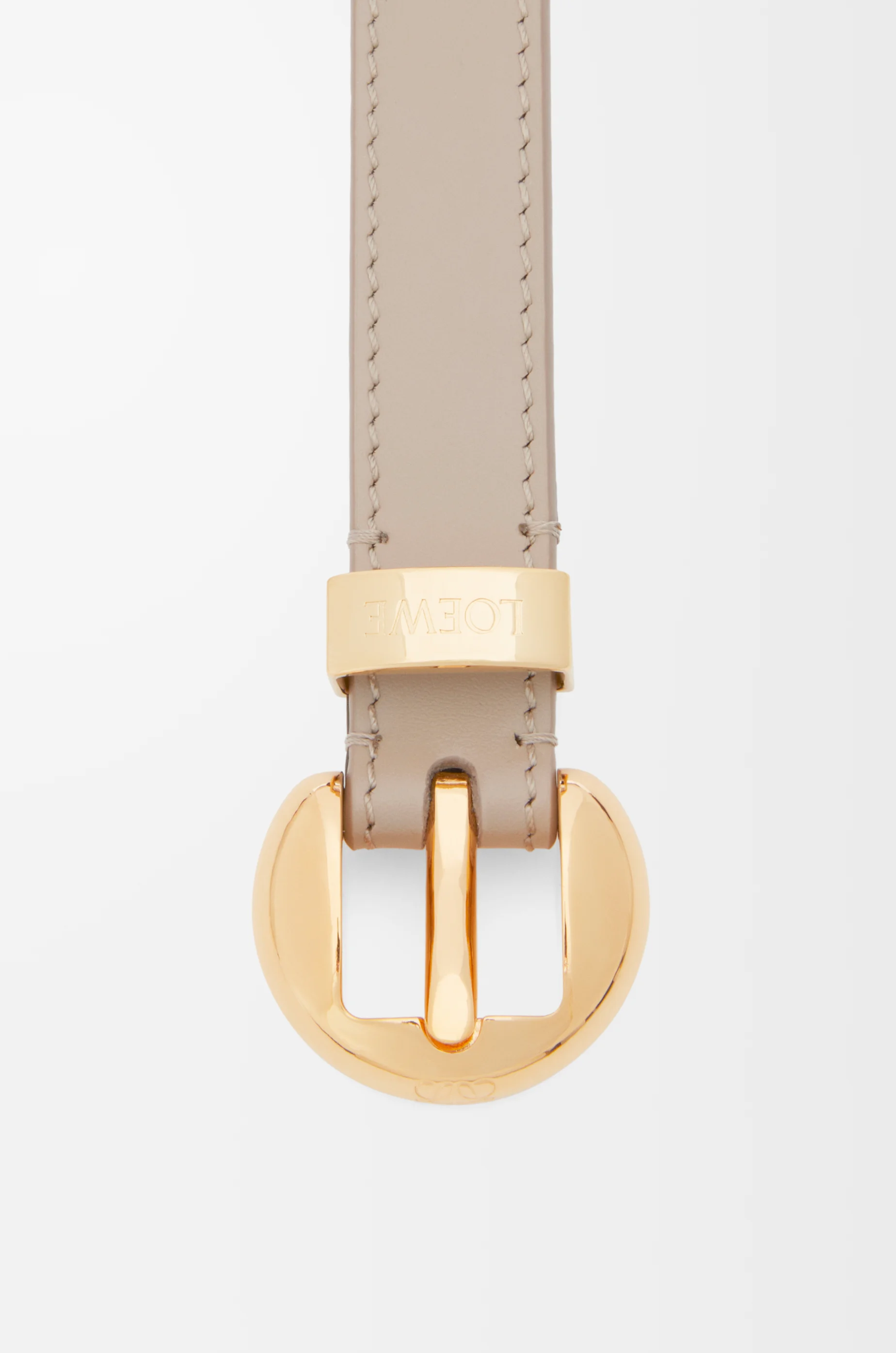 LOEWE Cinturón Pebble en piel de ternera Arena/Dorado