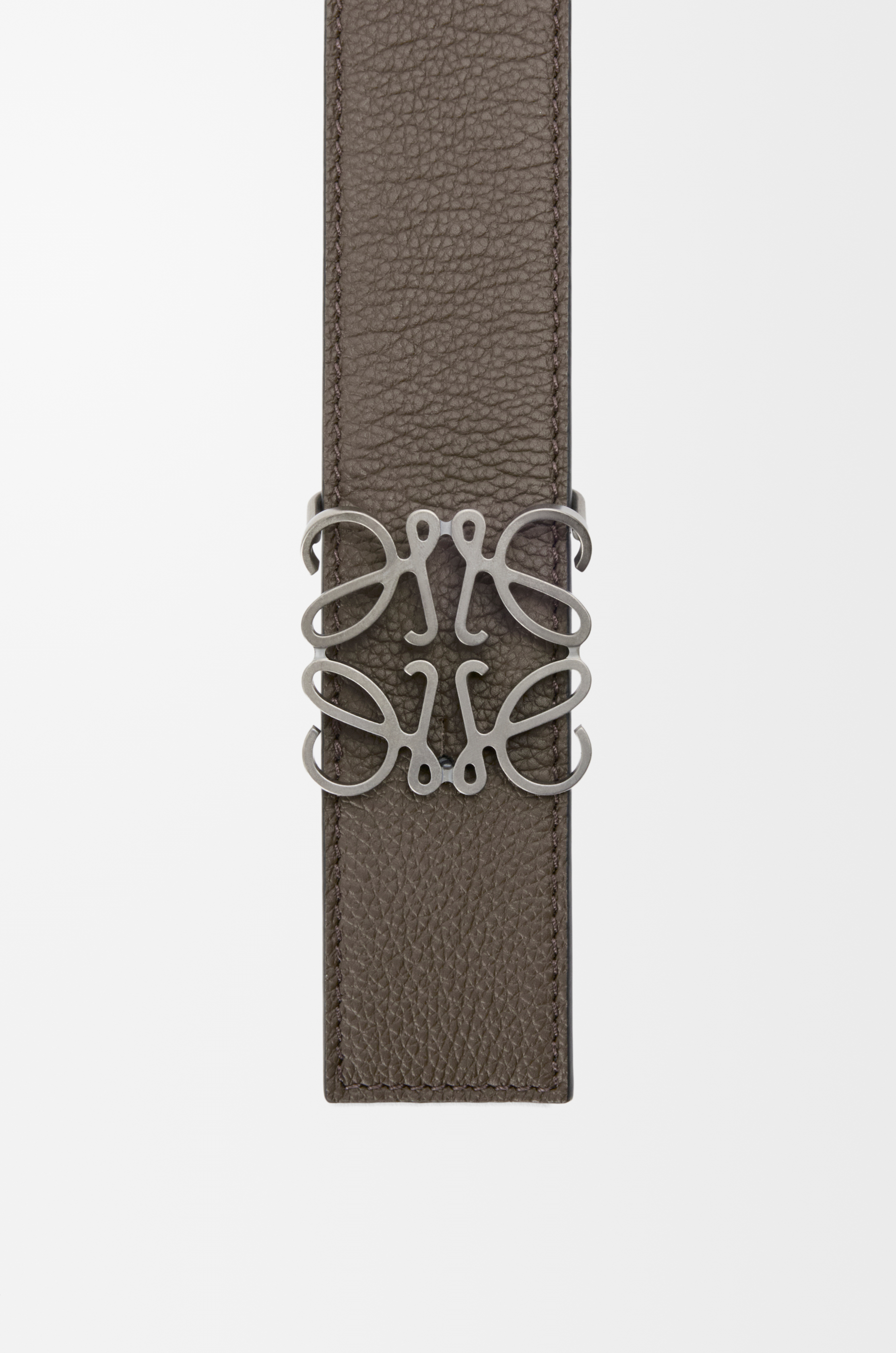LOEWE Reversible Anagram belt in soft grained calfskin and smooth calfskin Tundra/Black/Pewter