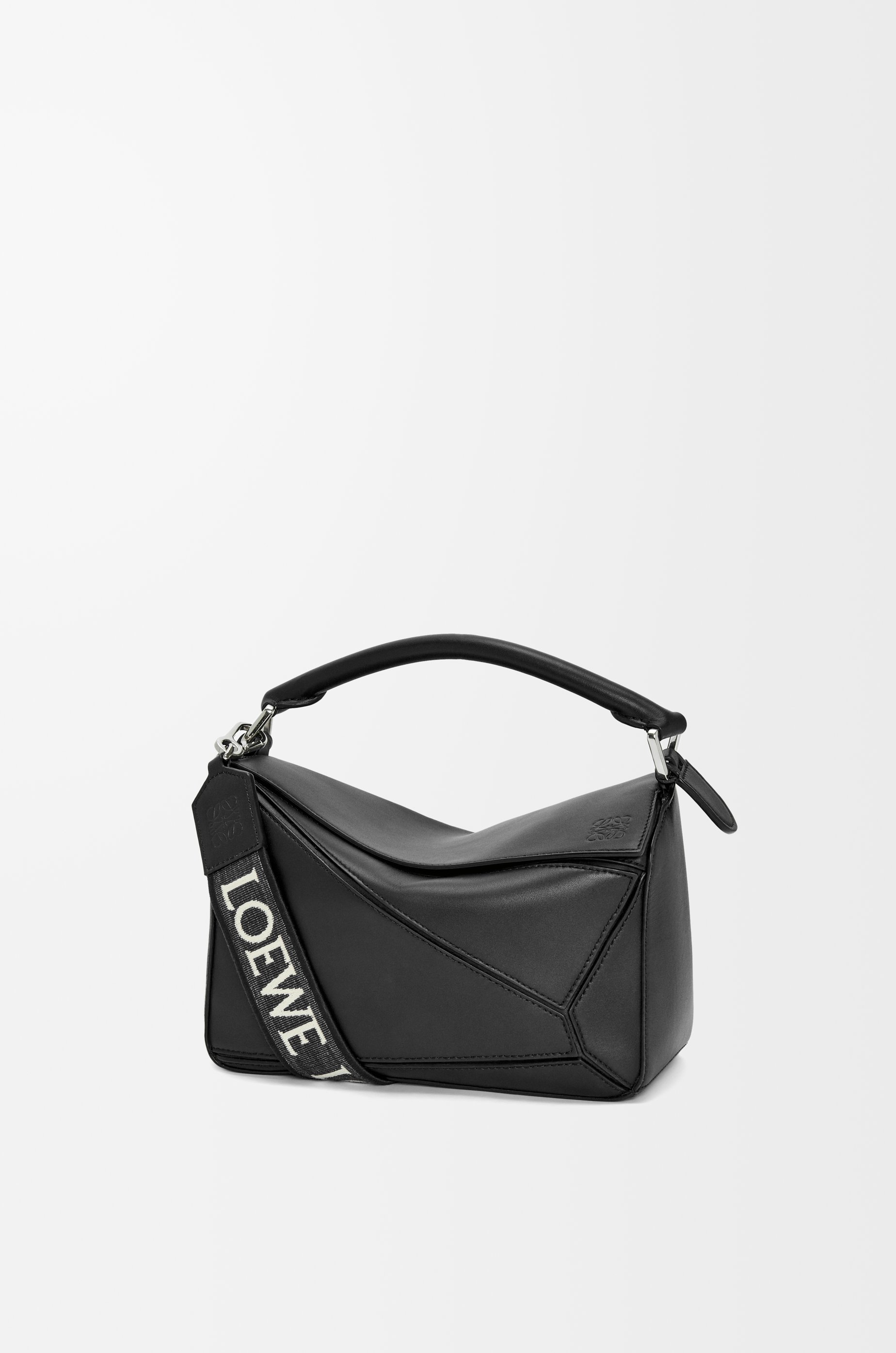 Small Puzzle bag in satin calfskin Black - LOEWE