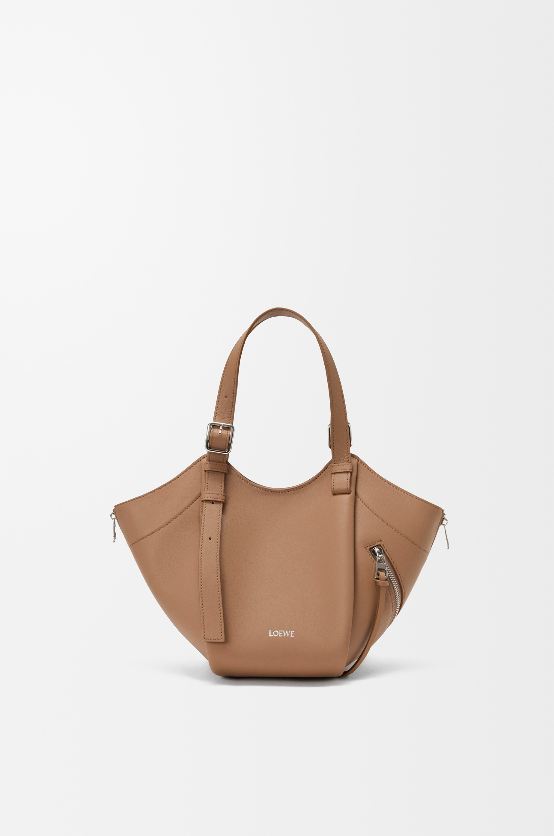 ハンモック フリップ バッグ（クラシックカーフ） ブラウン - LOEWE