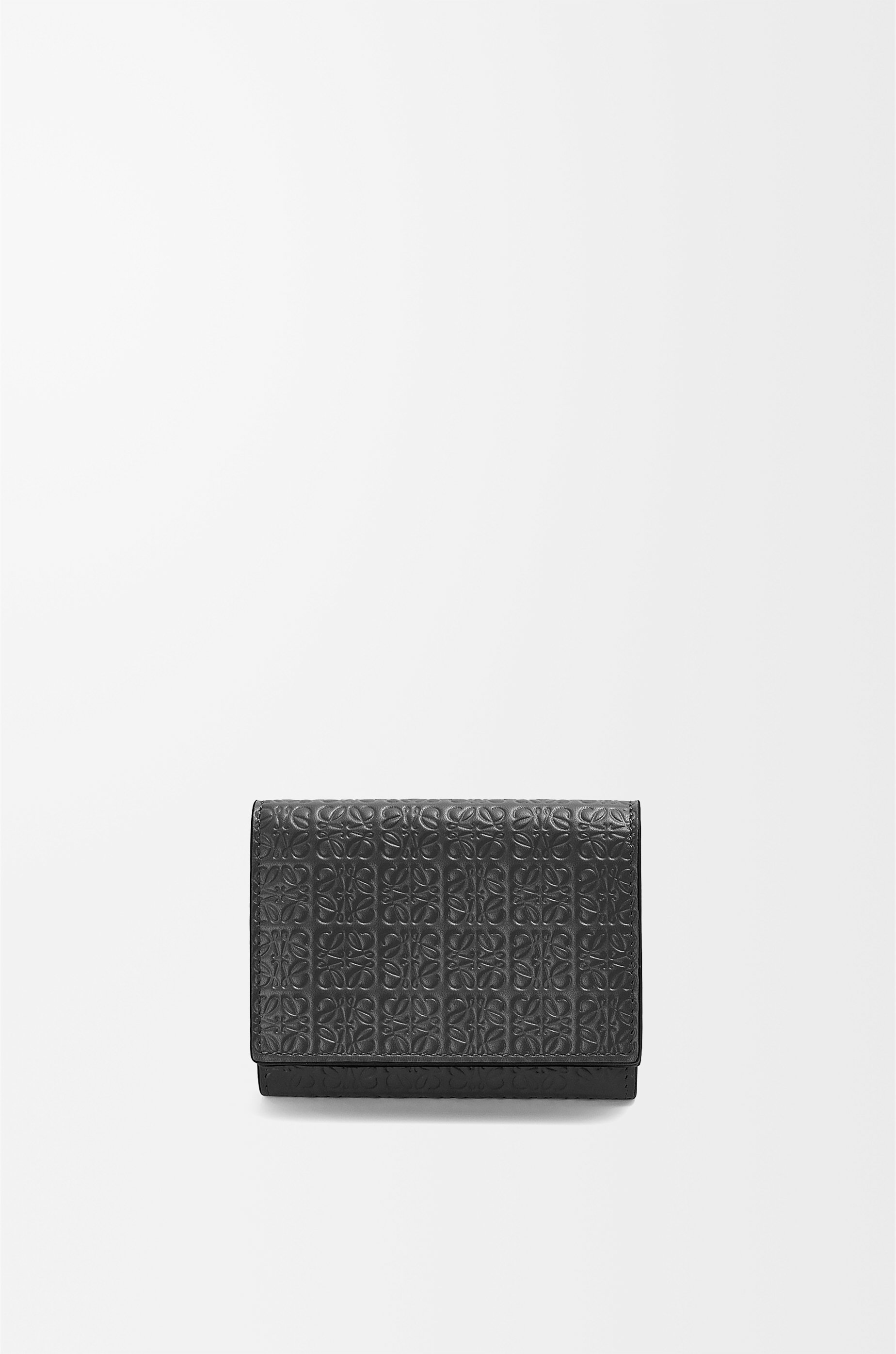 海外最新 壓紋絲滑小牛皮三摺錢包黑色- LOEWE 小物
