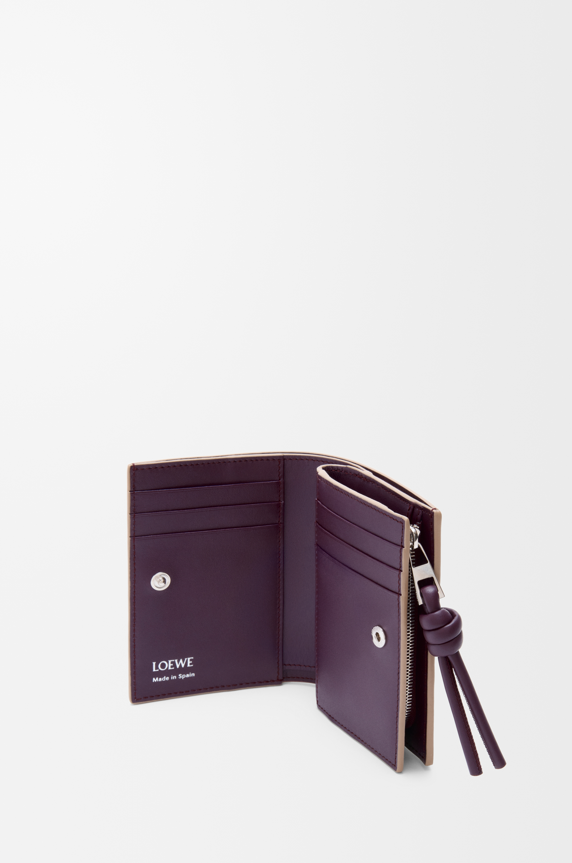 LOEWE Cartera compacta Knot en piel napa de ternera Arcilla/Ciruela