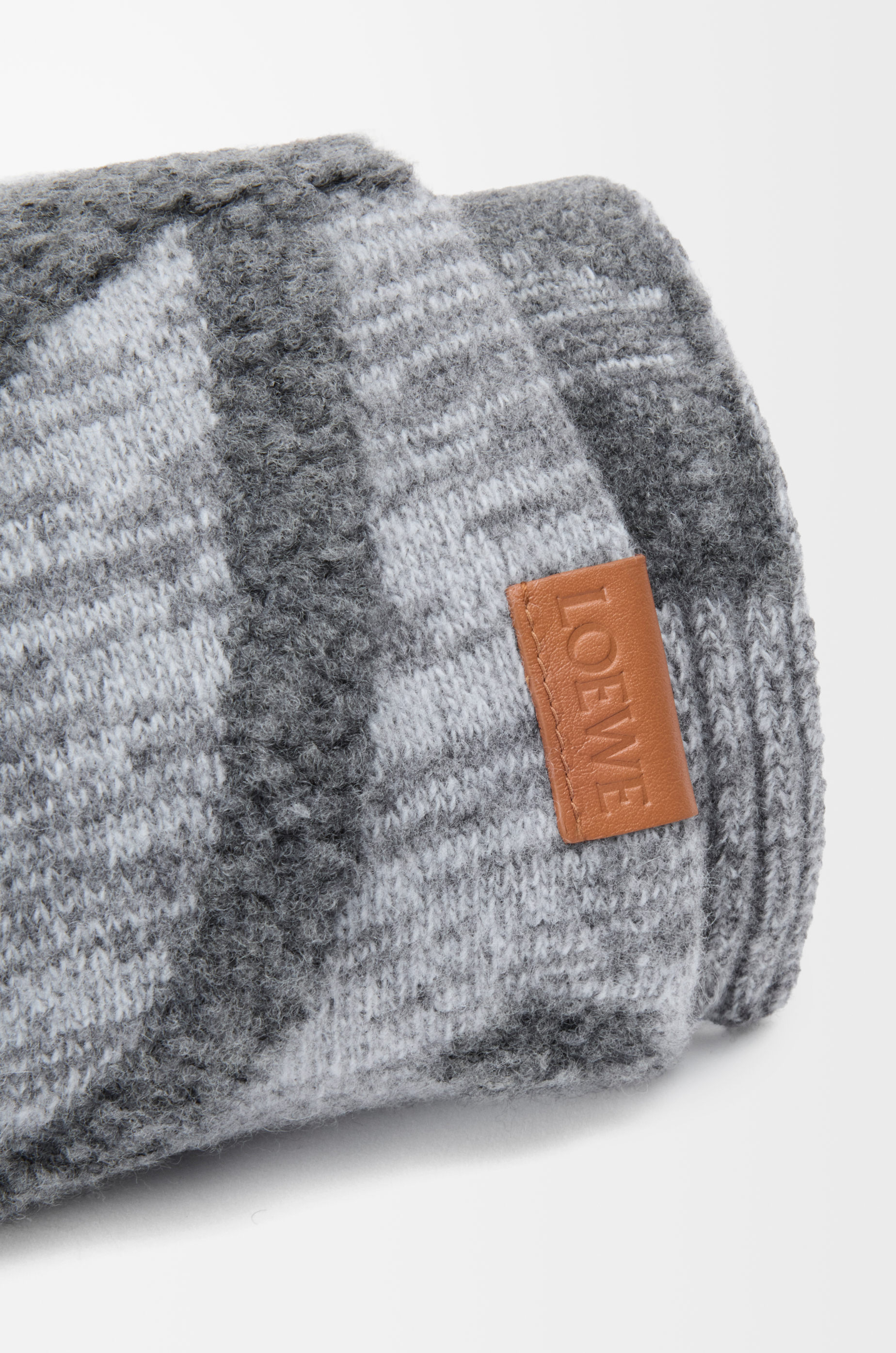 LOEWE Bufanda en lana y cashmere Gris Jaspeado