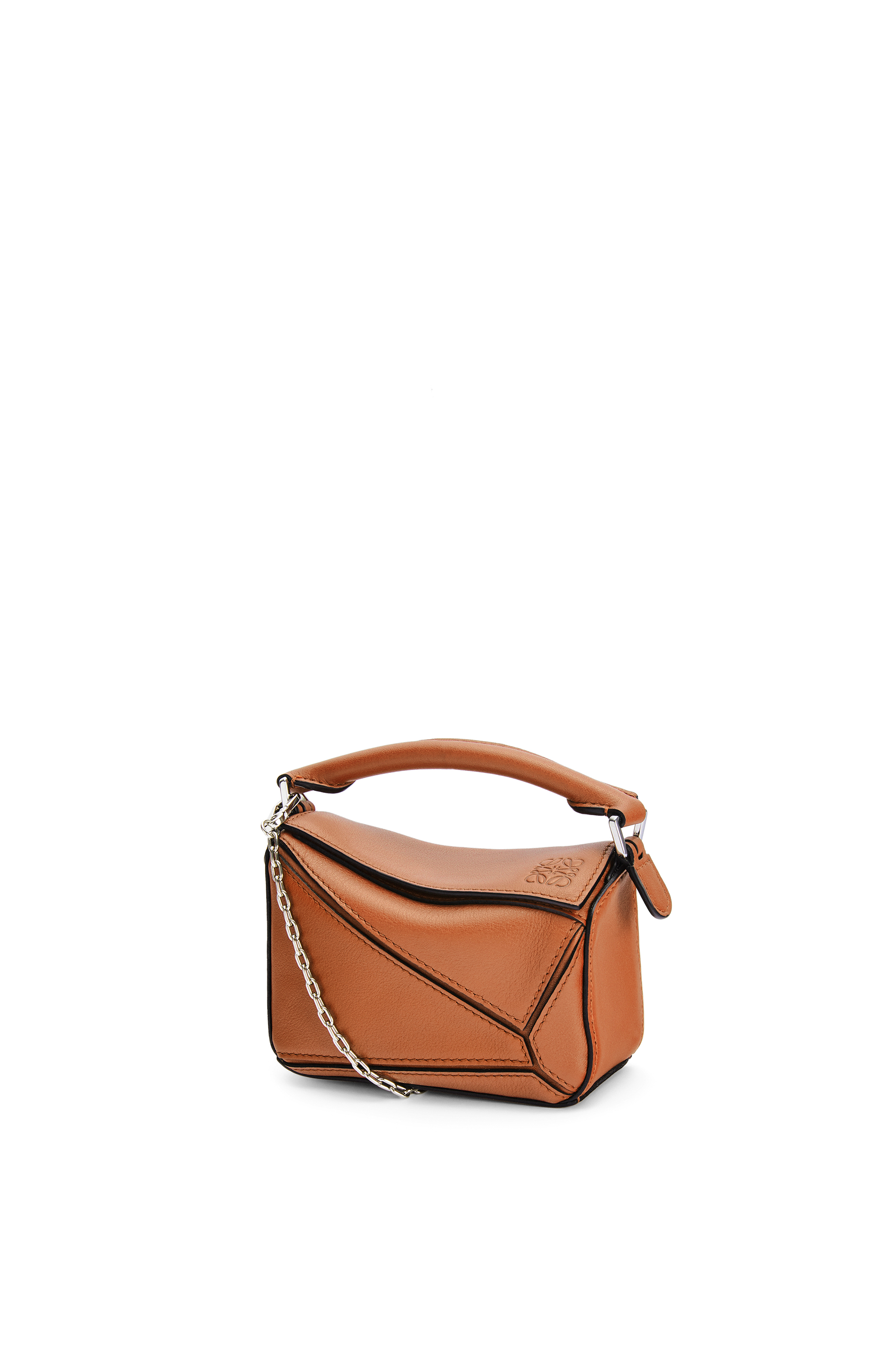 パズルバッグ ナノ クラシックカーフ タン Loewe