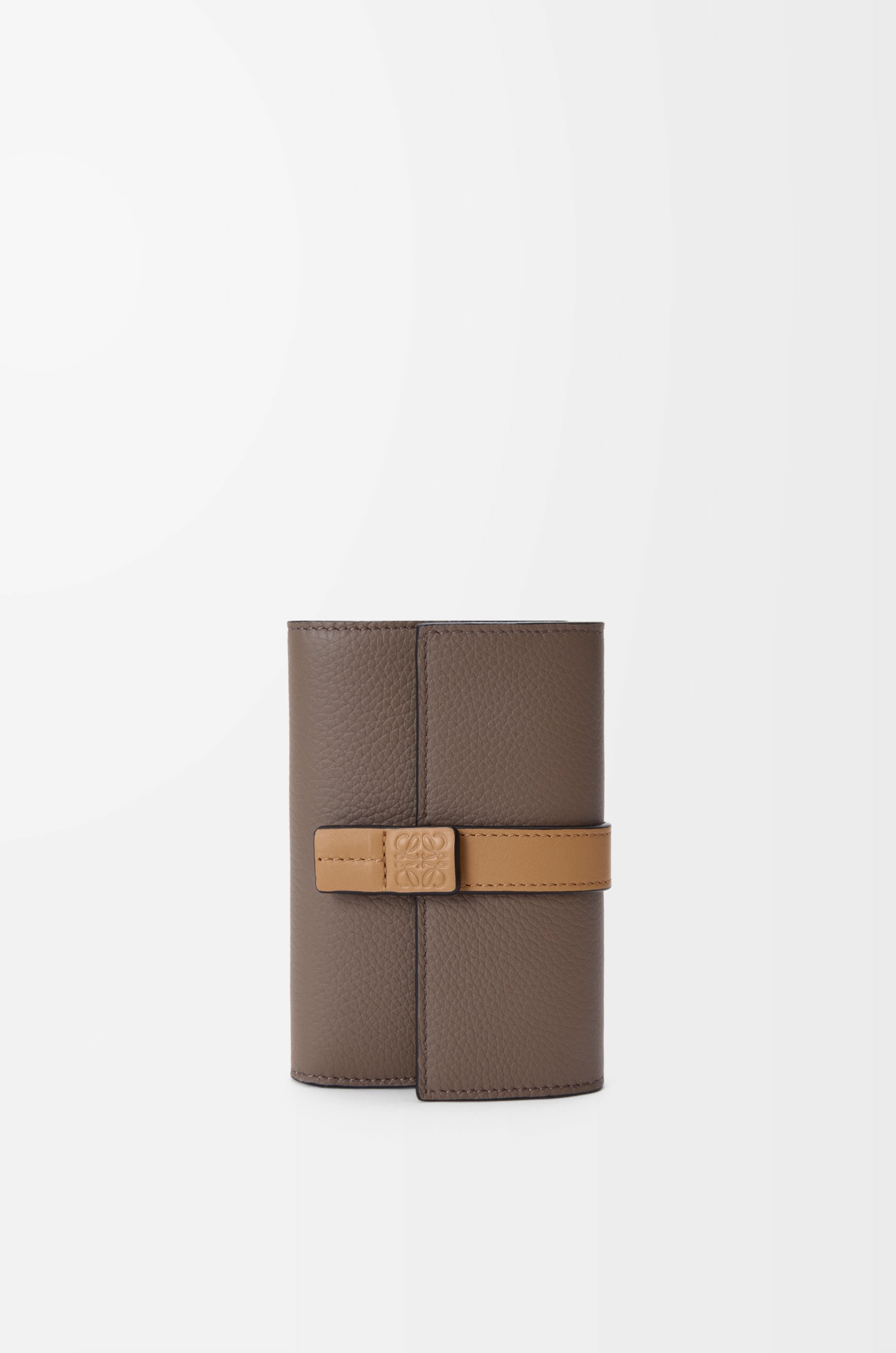 LOEWE バーティカルウォレット スモール(ソフトグレイ ンカーフ） LOEWE/ロエベ通販 | バーティカル ウォレット スモール (ソフト