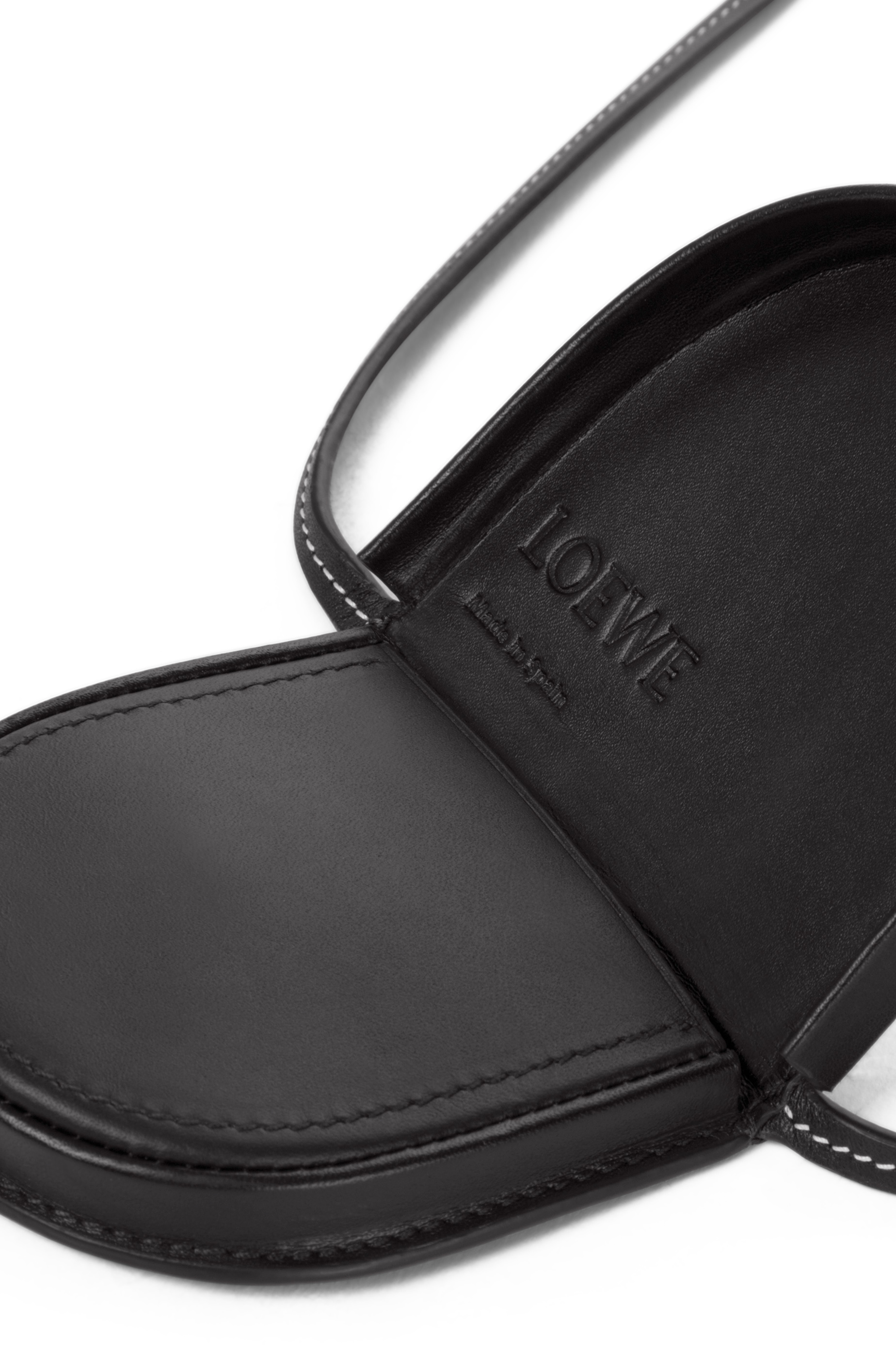 small heel pouch in soft calfskin