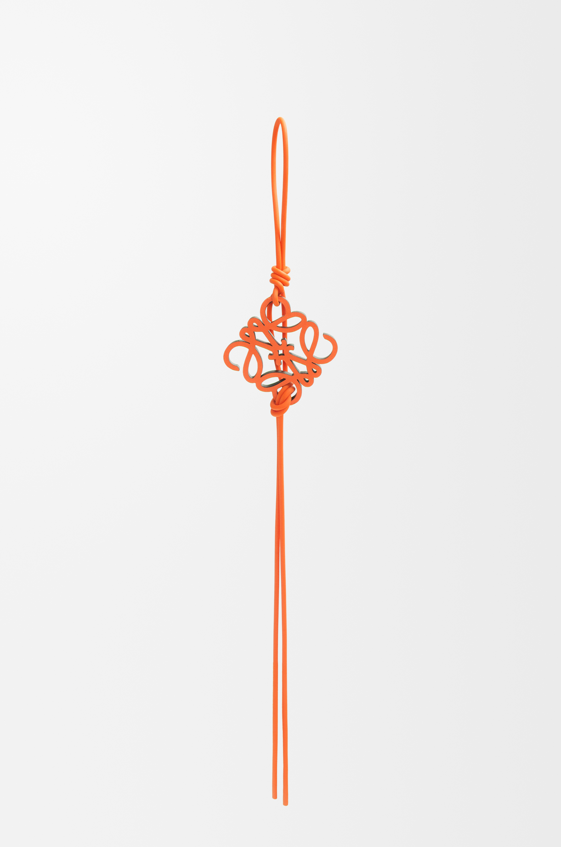 アナグラムチャーム (クラシックカーフスキン) オレンジ - LOEWE