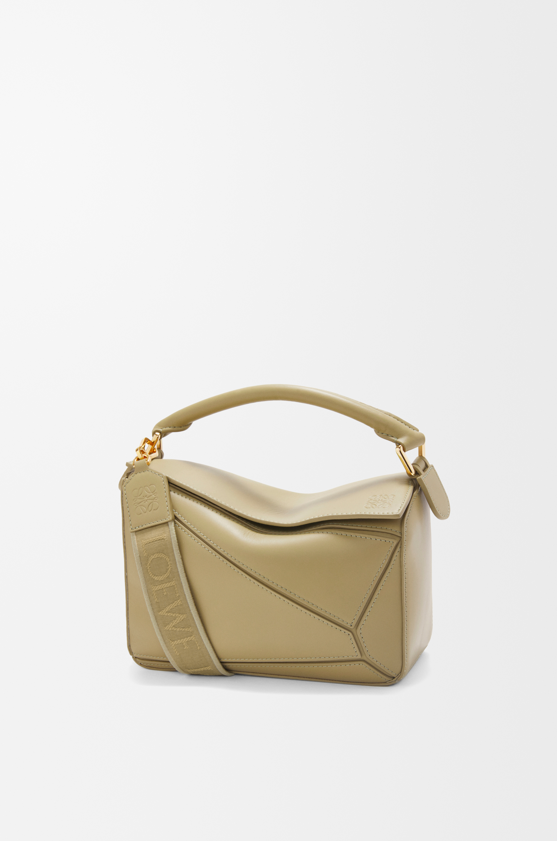 Loewe white sales puzzle bag