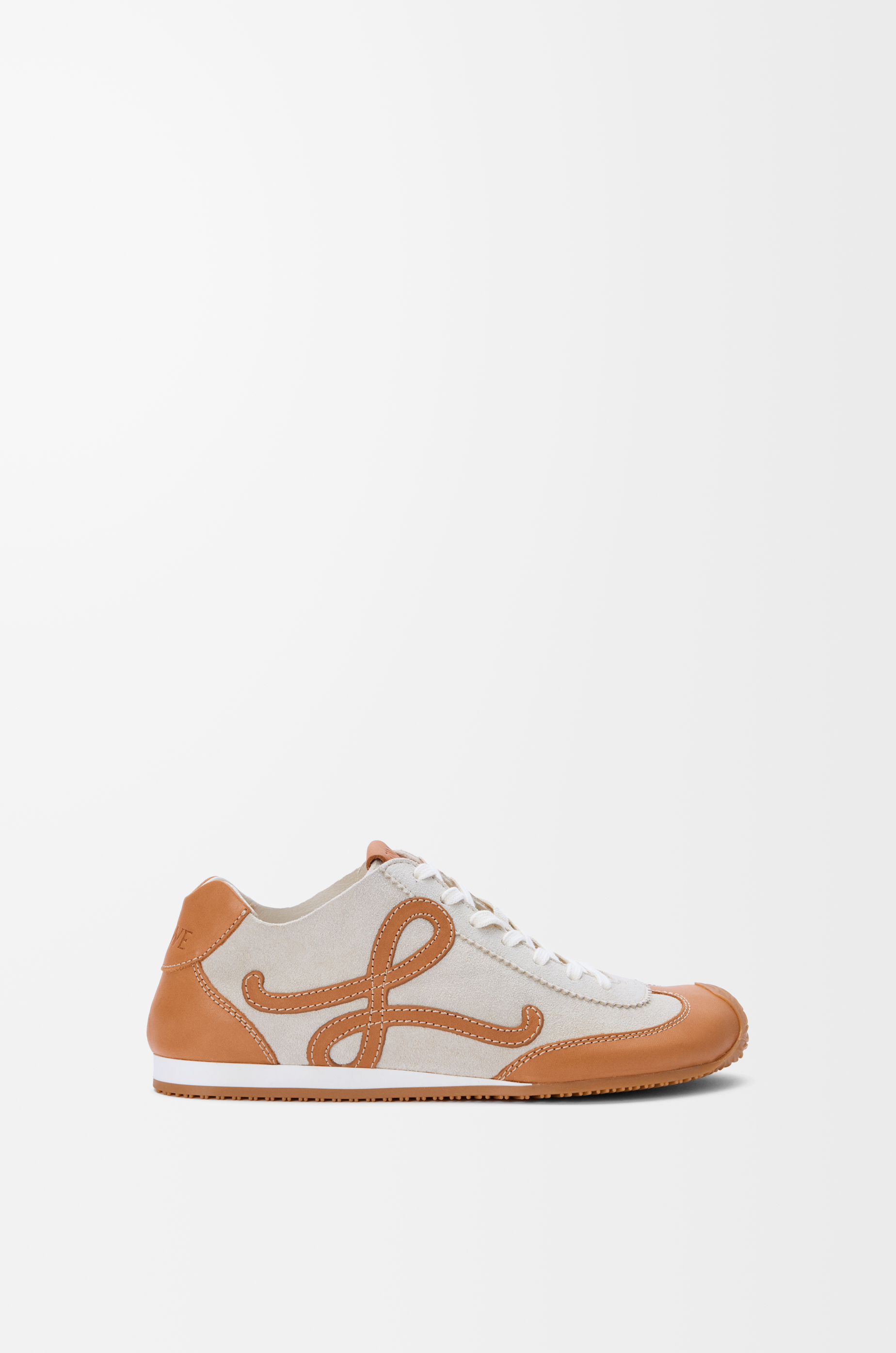国内発送【LOEWE】バレエランナー 2.0 レザートリム スニーカー Ballet Runner 2.0 unlined in deerskin and vegetable-tanned