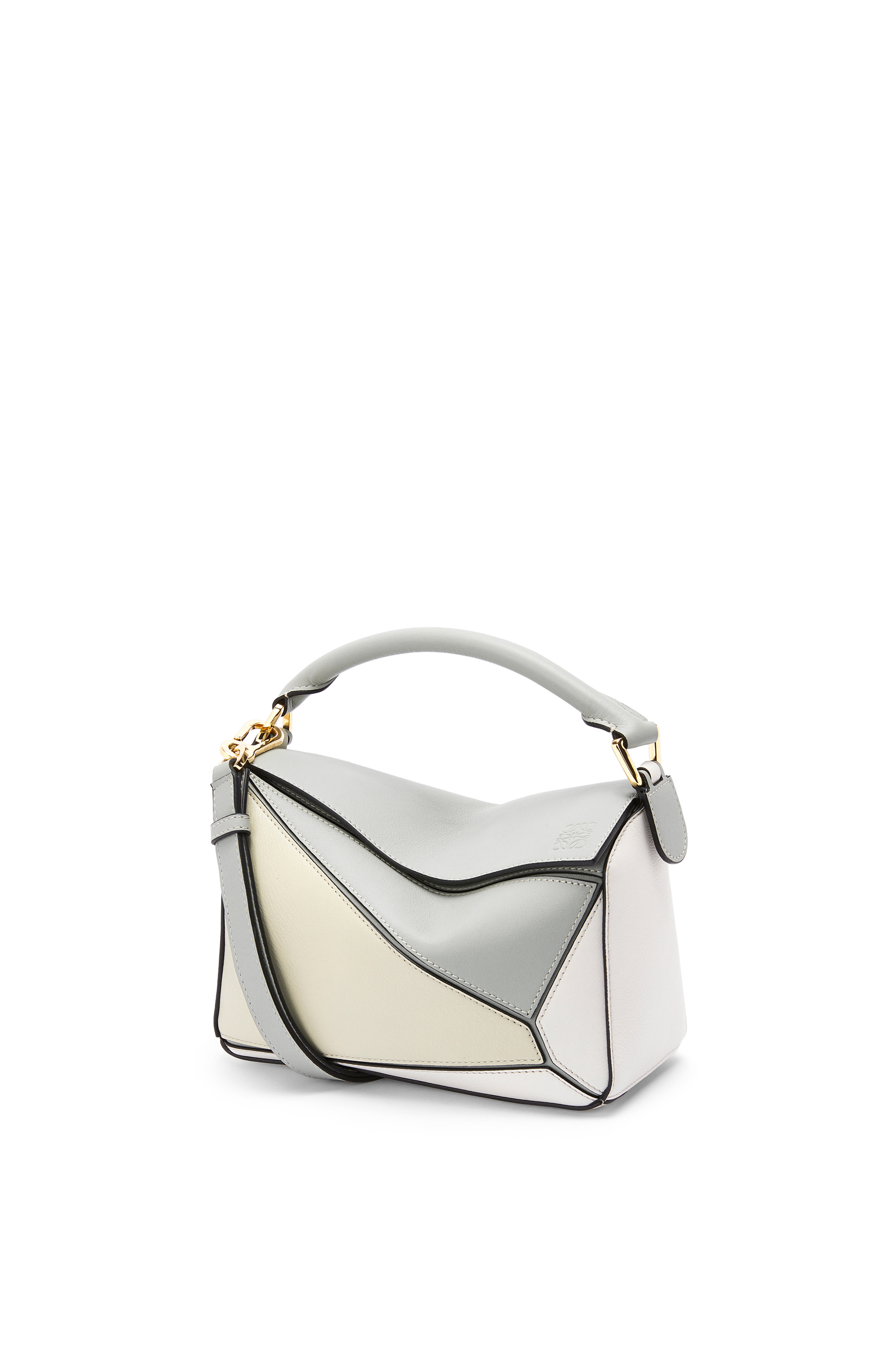 loewe puzzle small vs medium