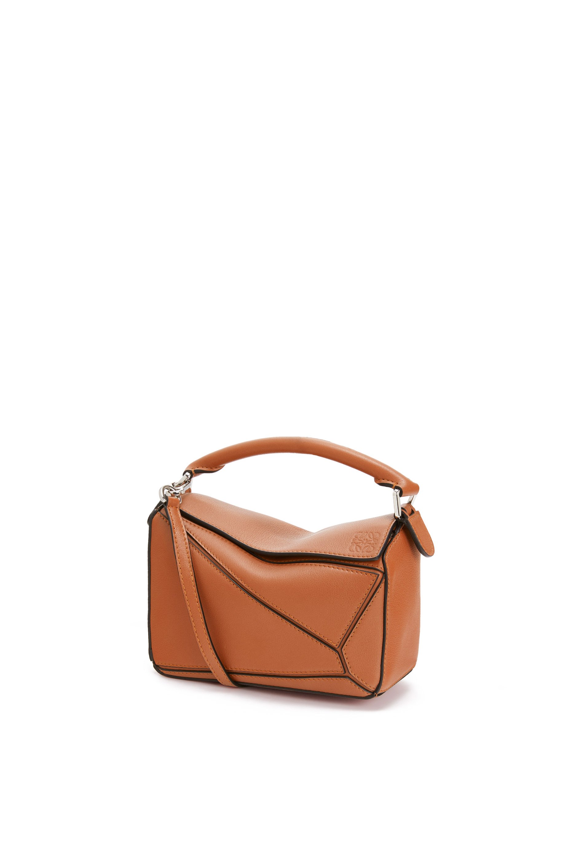 loewe puzzle small tan