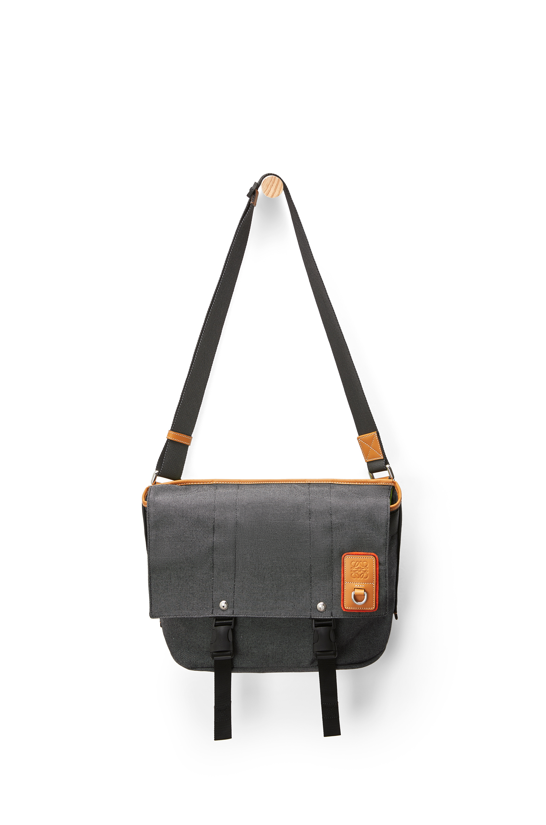 loewe messenger