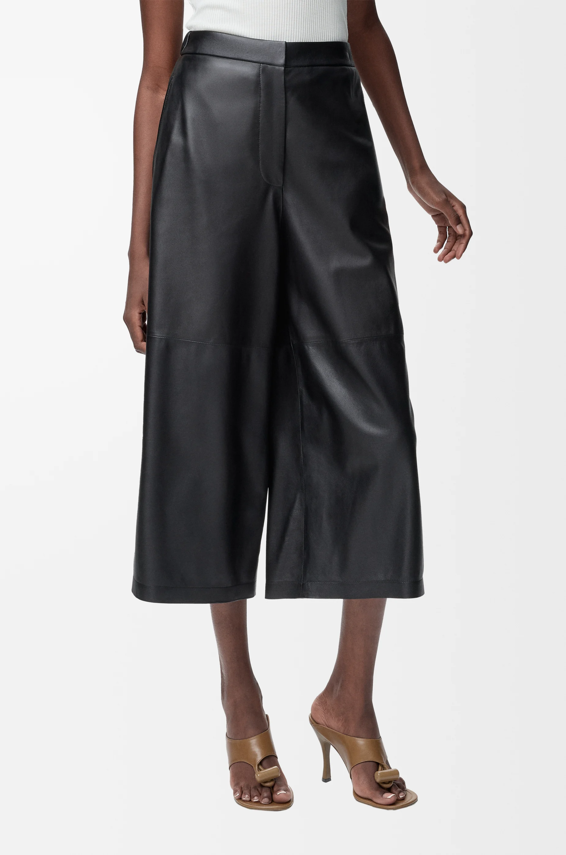 LOEWE Cropped trousers in nappa lambskin Black