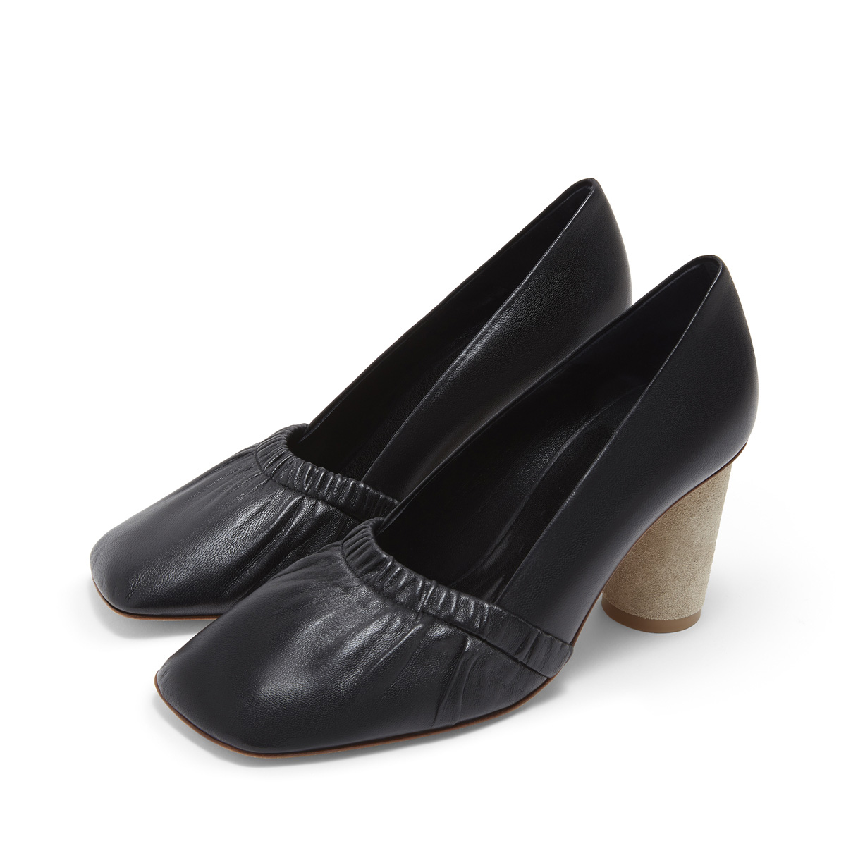 elasticated pumps