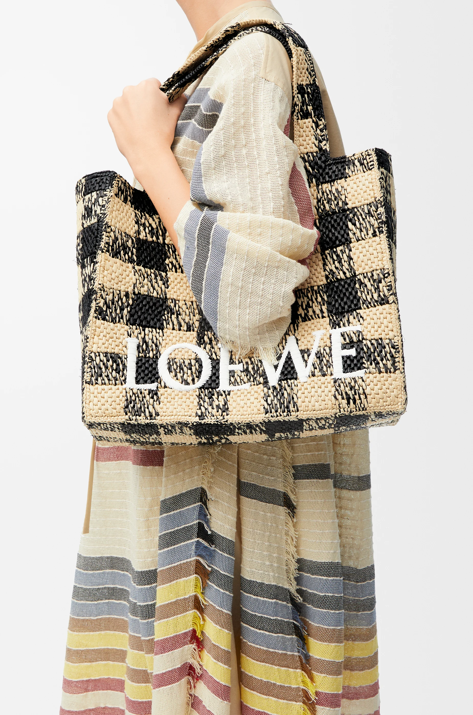 LOEWE Borsa tote LOEWE Font grande in rafia Naturale/Nero