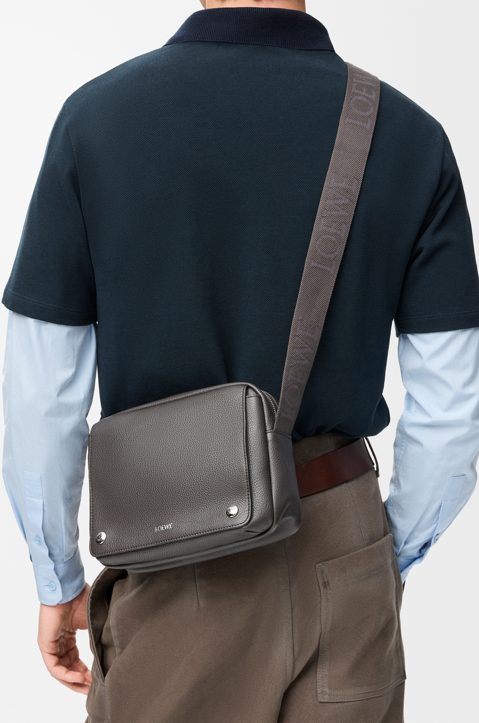 LOEWE Medium Pebble messenger bag in supple grained calfskin Dark Grey