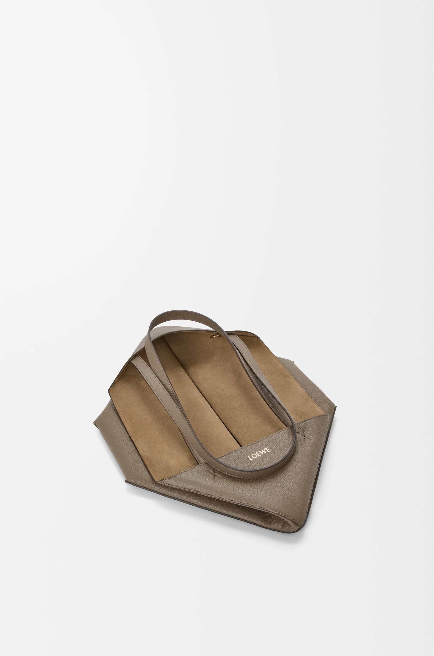 LOEWE 中号柔软粒面牛皮革横版 Puzzle Fold 手袋 灰褐色