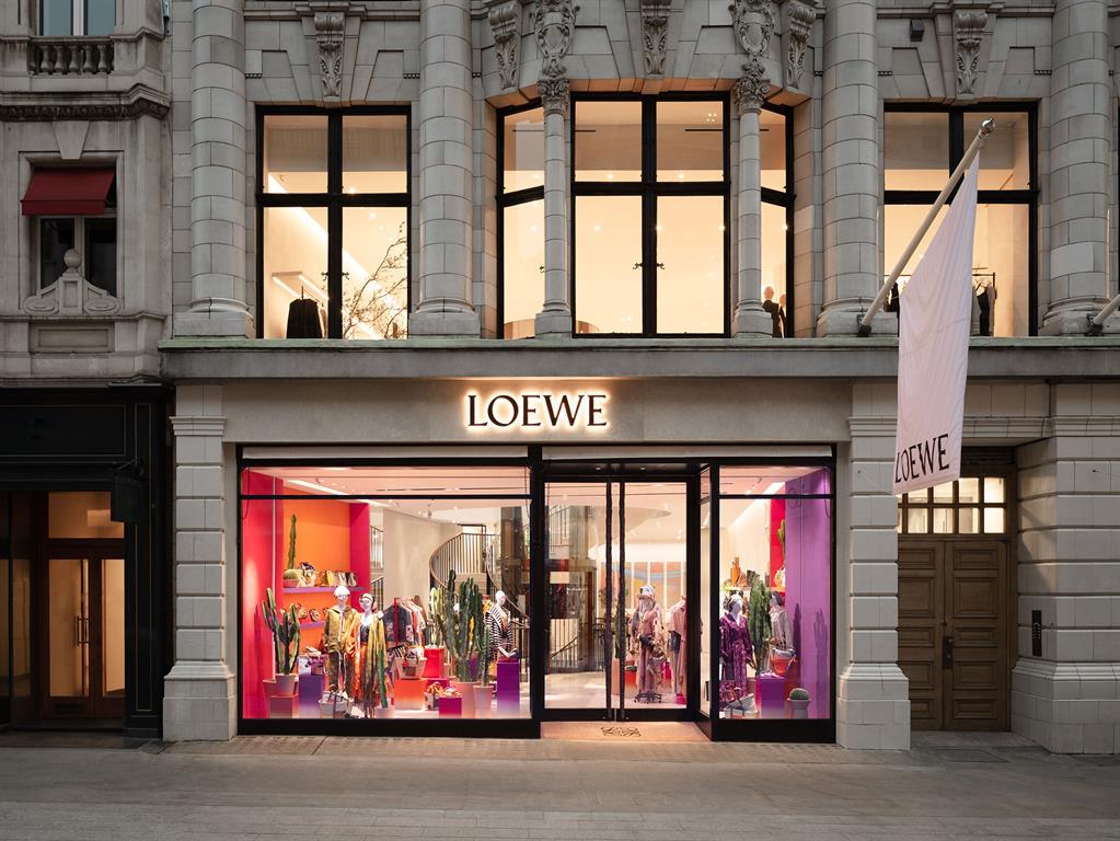 CASA LOEWE London CASA LOEWE London
