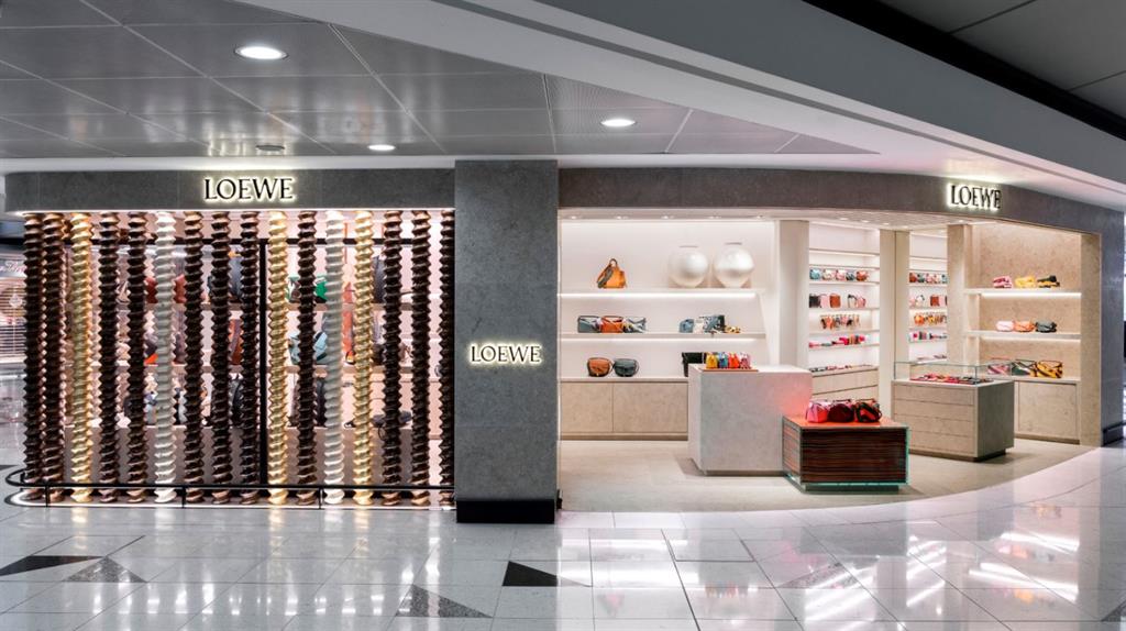 LOEWE Hong Kong International Airport LOEWE Hong Kong International Airport