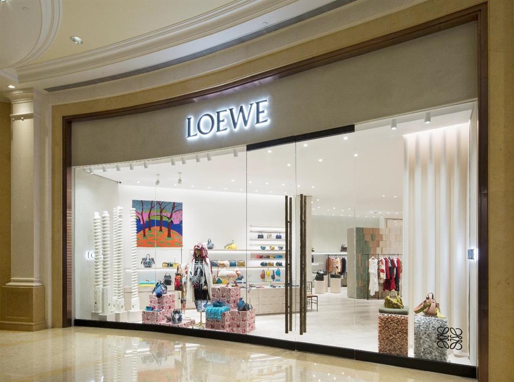 LOEWE Four Seasons LOEWE Four Seasons