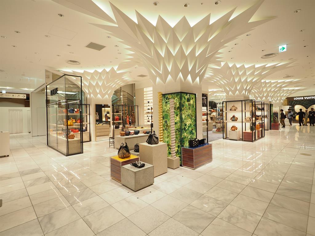 LOEWE Nihombashi Mitsukoshi LOEWE Nihombashi Mitsukoshi