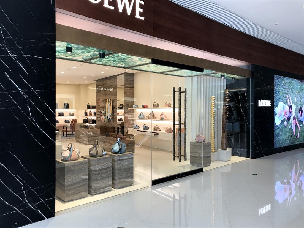 LOEWE Center 66 LOEWE Center 66