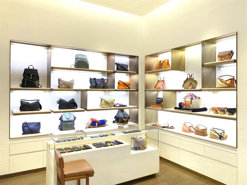 LOEWE Tainan Mitsukoshi LOEWE Tainan Mitsukoshi