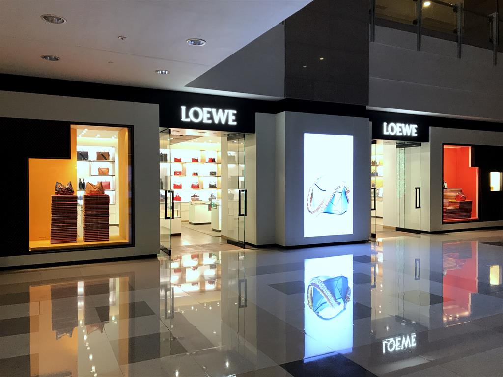 LOEWE Grand Gateway 66 LOEWE Grand Gateway 66